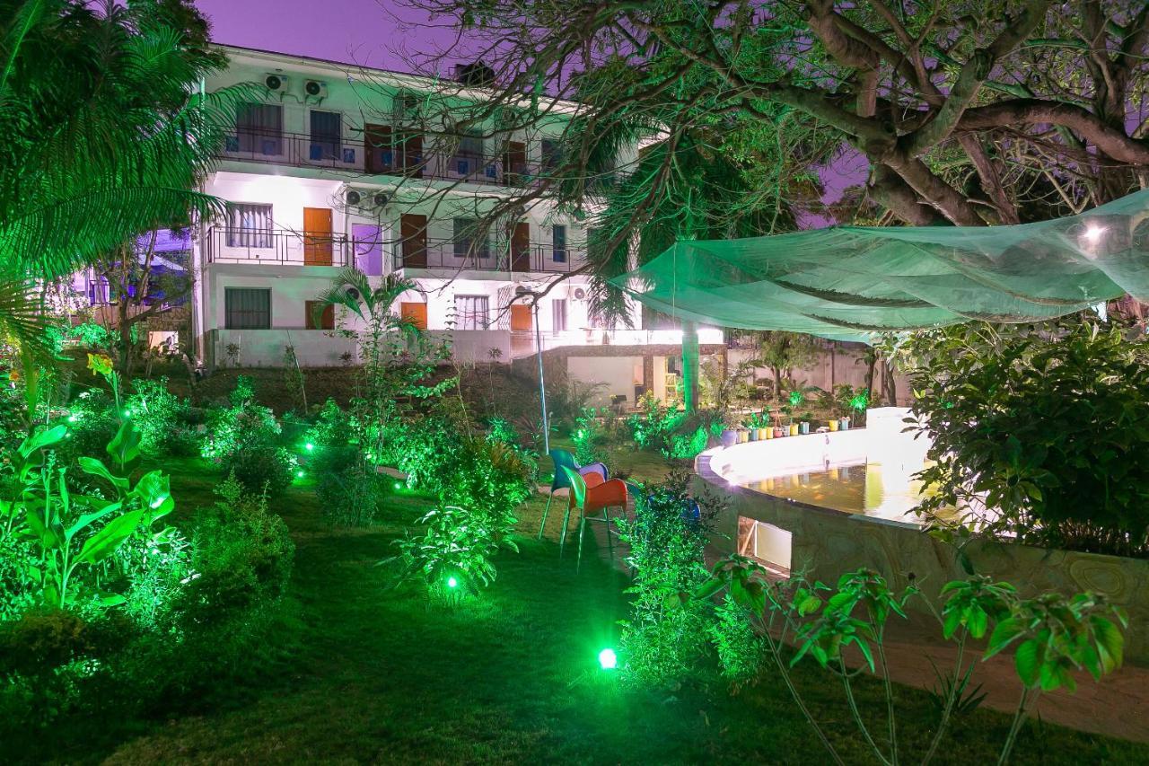 Hotel Totara Dar es Salaam Exteriör bild